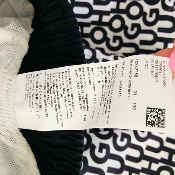 NWT LOGO-PRINT QUICK-DRYING SWIM SHORTS WITH BRANDED LABEL - Picture 7 of 10